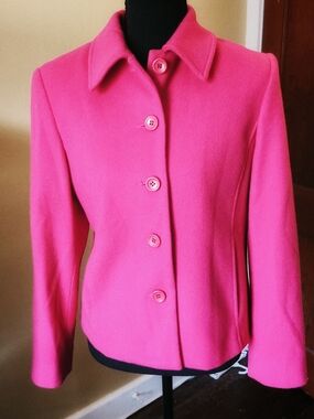 Super Soft Classic Women's Pink Button-Front Wool Cashmere Blazer